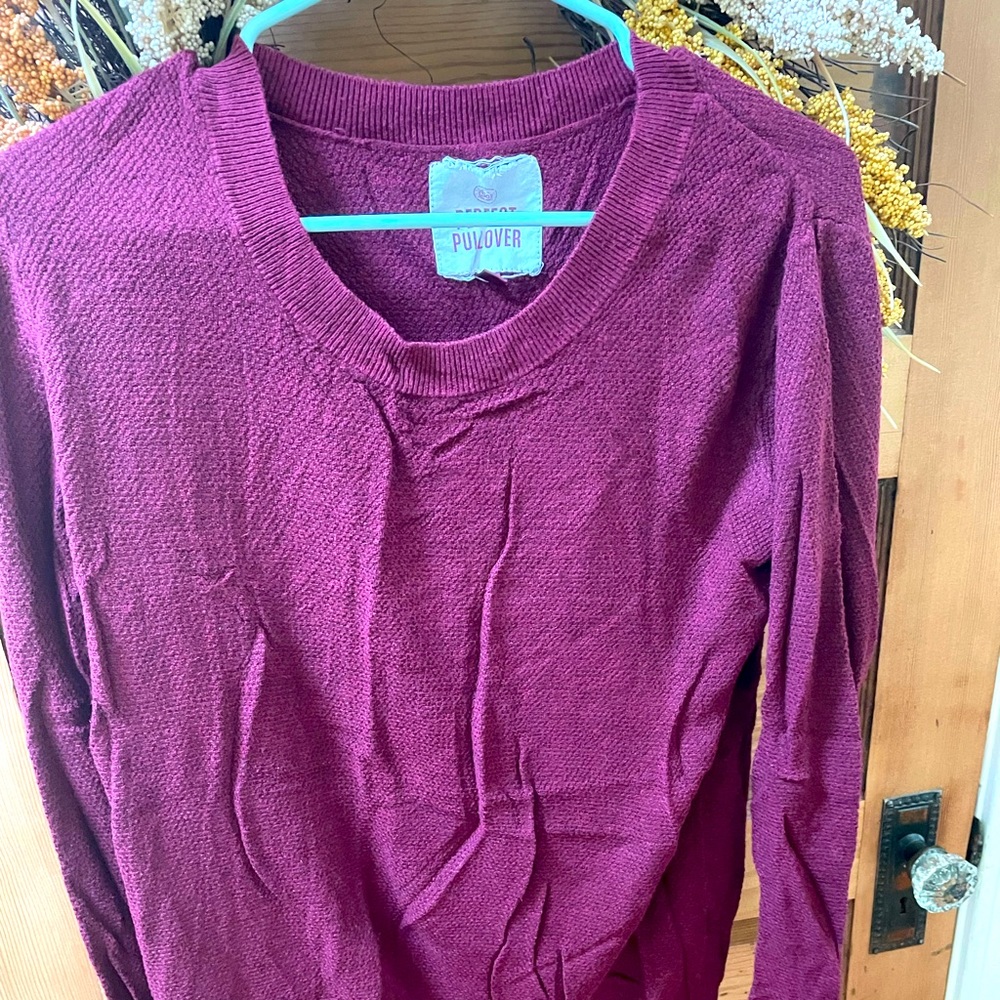 Cranberry pullover